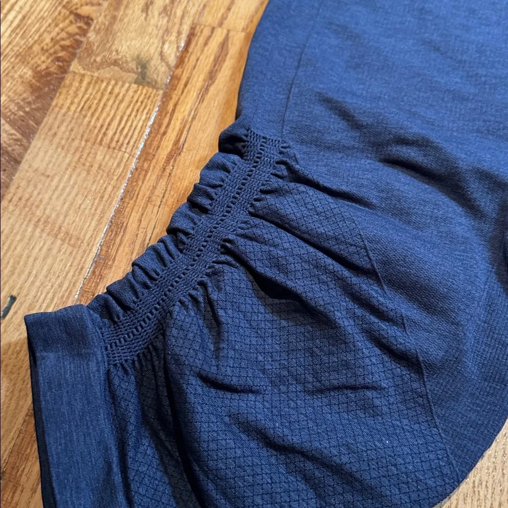 Lululemon In The Flow navy cropped leggings size 6? - Picture 3 of 4